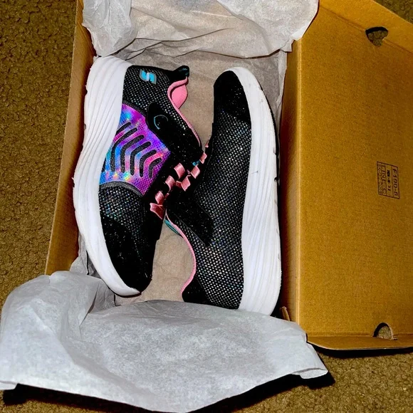 🎆 Sketcher’s light up sneakers 🎇 - Picture 8 of 10